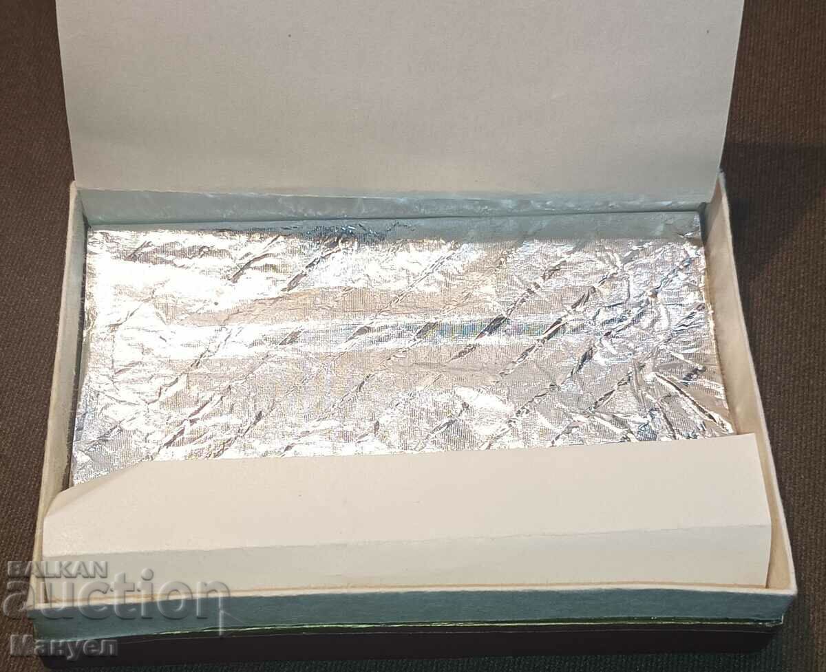 Delivery of I am selling old "Diplomat" cigarettes - rare