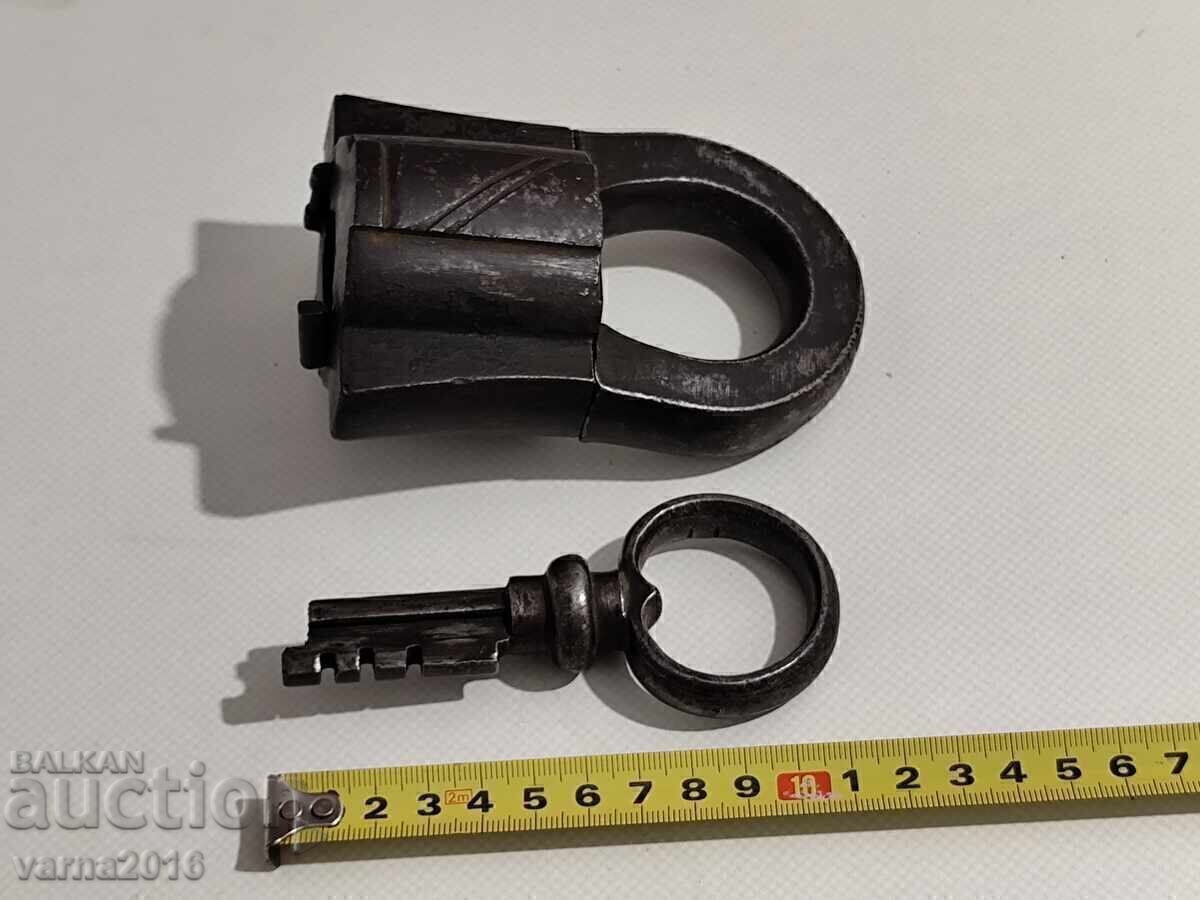 Доставка на Огромен Царска Русия Античен Кован Катинар Доставка на Огромен Царска Русия Античен Кован Катинар