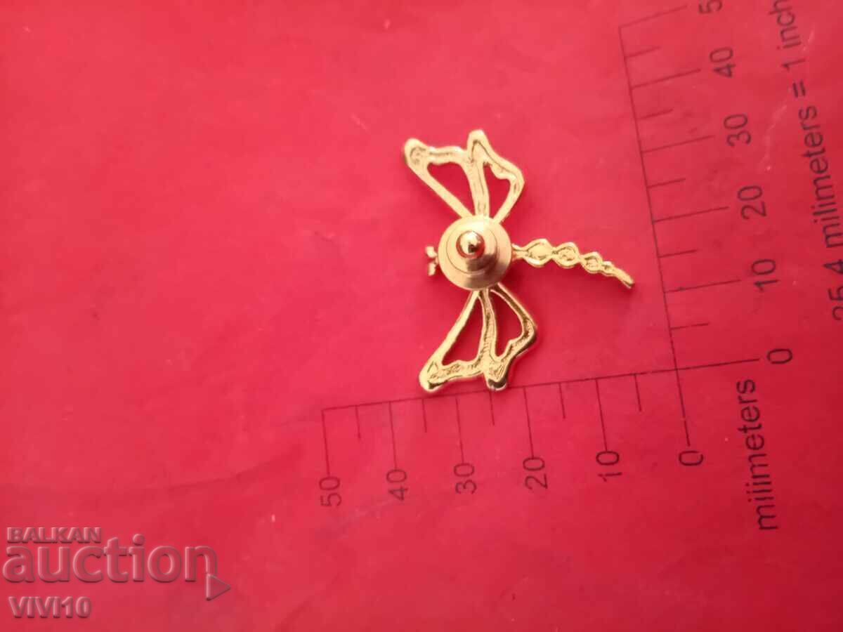 Старинна брошка с камъни с цена € 5.00 | 9.78 лв.