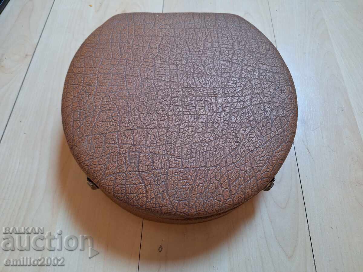 Аукцион Дамска кутия с аксесоари ретро соц