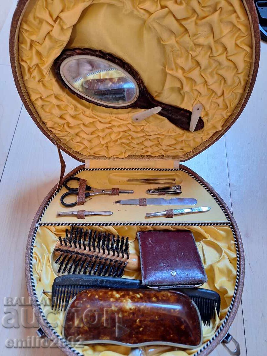 Дамска кутия с аксесоари ретро соц