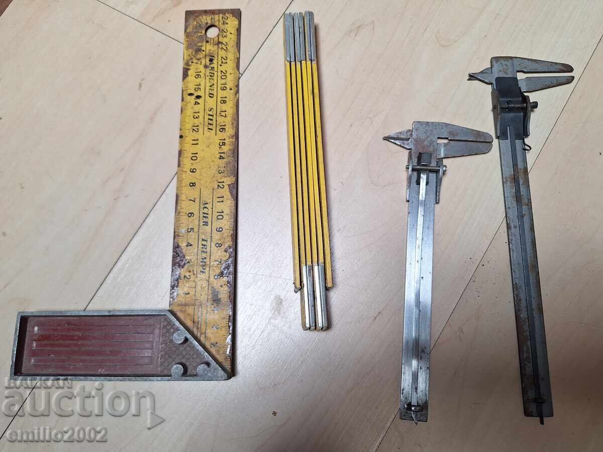 Εργαλεία ρετρό σοσιαλ με τιμή 10.00 BGN | € 5.11 Εργαλεία ρετρό σοσιαλ με τιμή 10.00 BGN | € 5.11