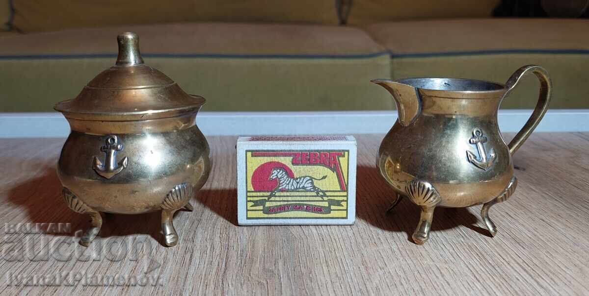 Brass jugs, two pieces, for connoisseurs - 7