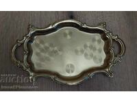 Tavă de alamă pentru cunoscători