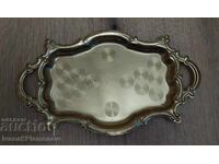 Tavă de alamă pentru cunoscători