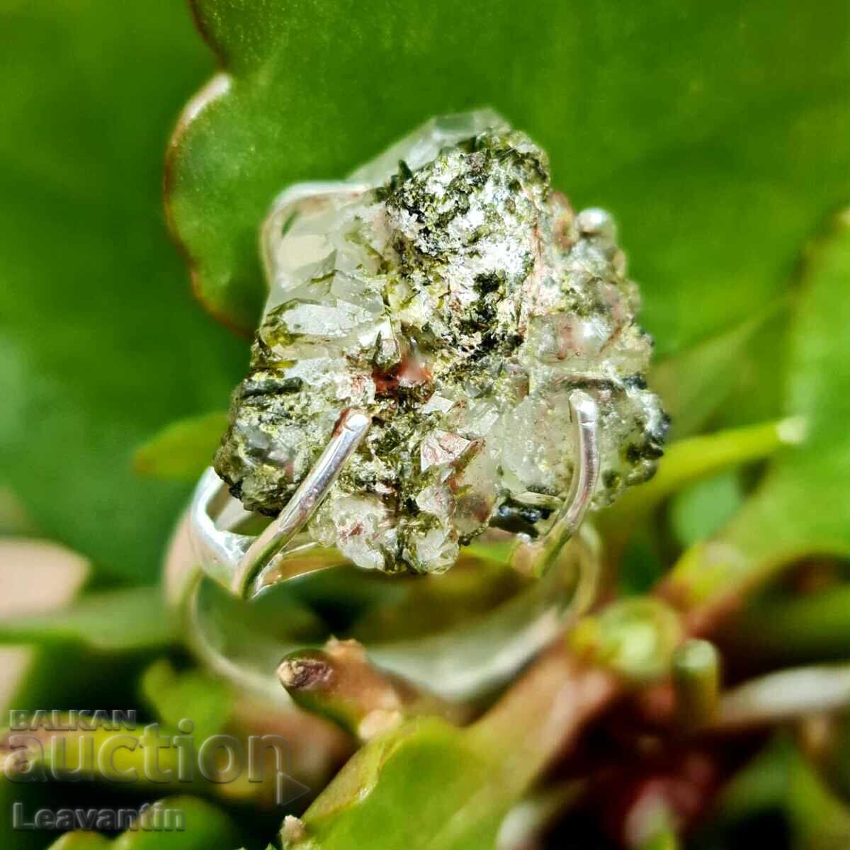 Livrarea Inel de argint cu Cuarț Epidot