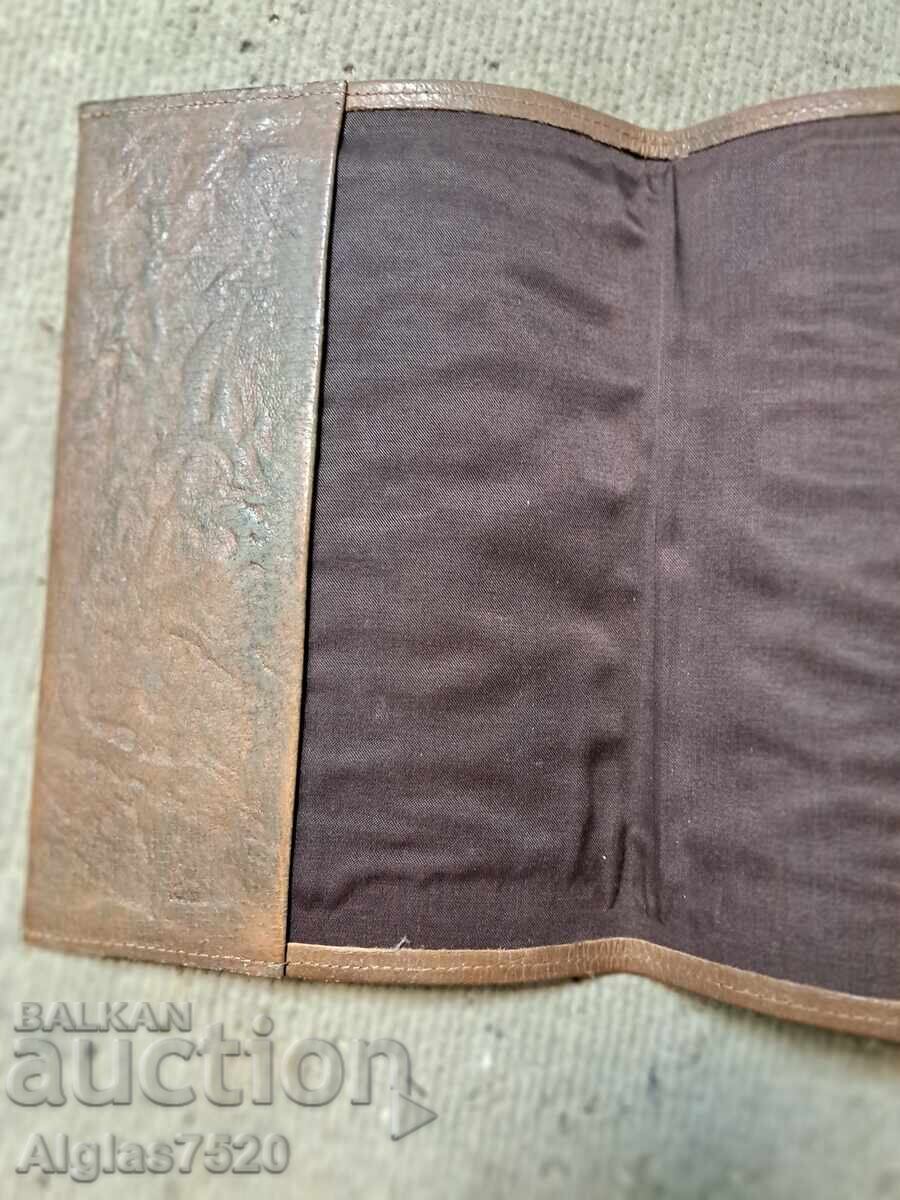 Παράδοση Μικρό χειροποίητο φάκελο από φυσικό δέρμα