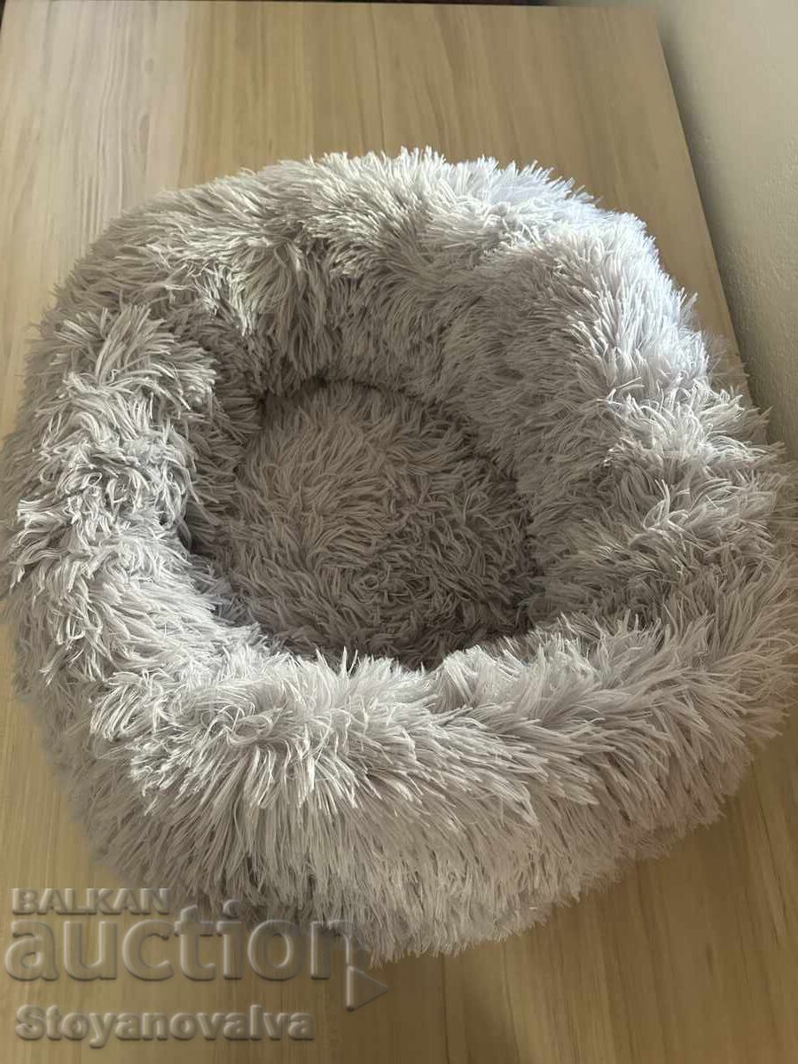 Soft bed for a pet with price 40.00 BGN | € 20.45 Soft bed for a pet with price 40.00 BGN | € 20.45