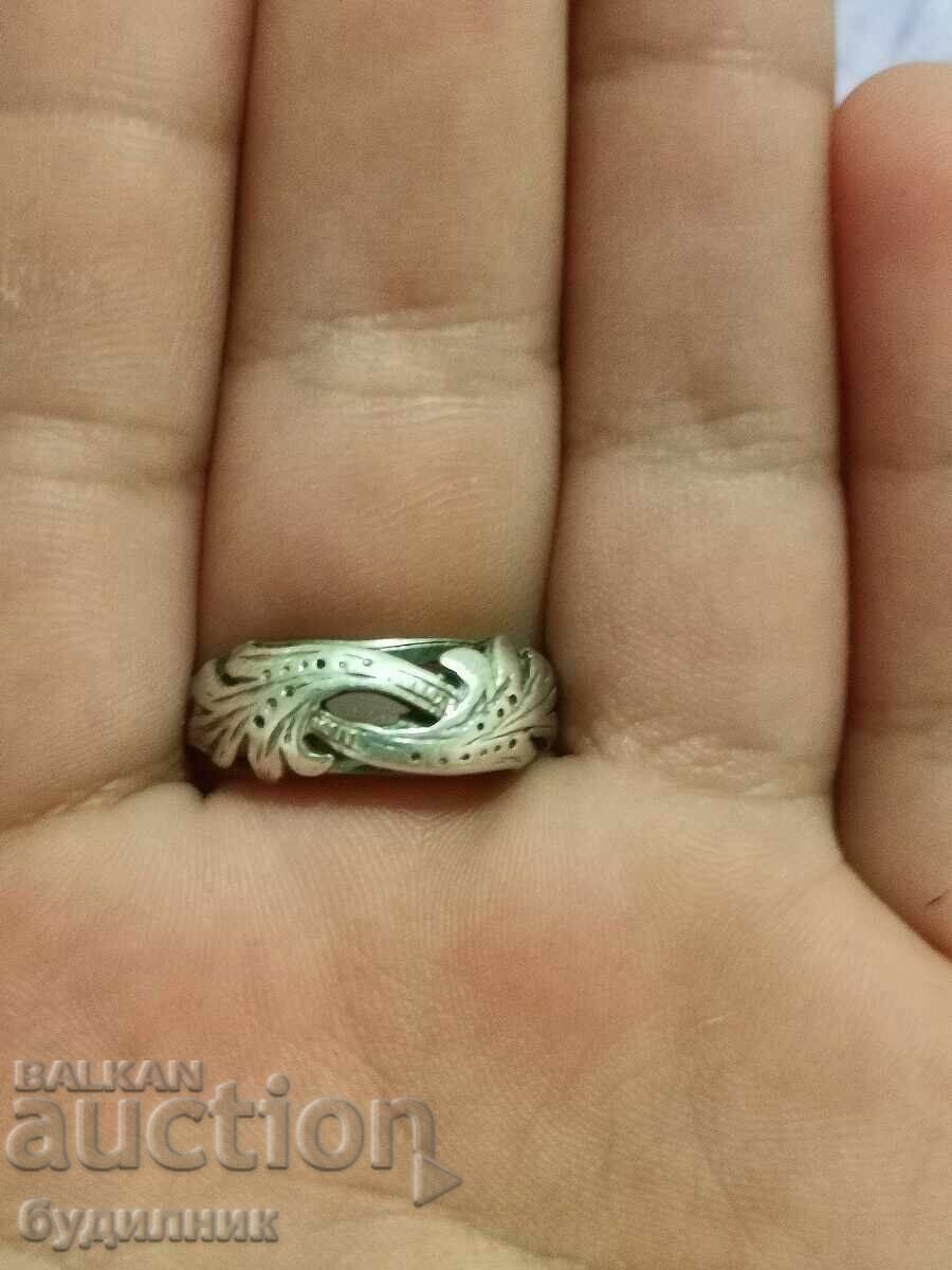 Silver ring. 18.6mm. I'm launching over 100 Auctions. Check it out Silver ring. 18.6mm. I'm launching over 100 Auctions. Check it out