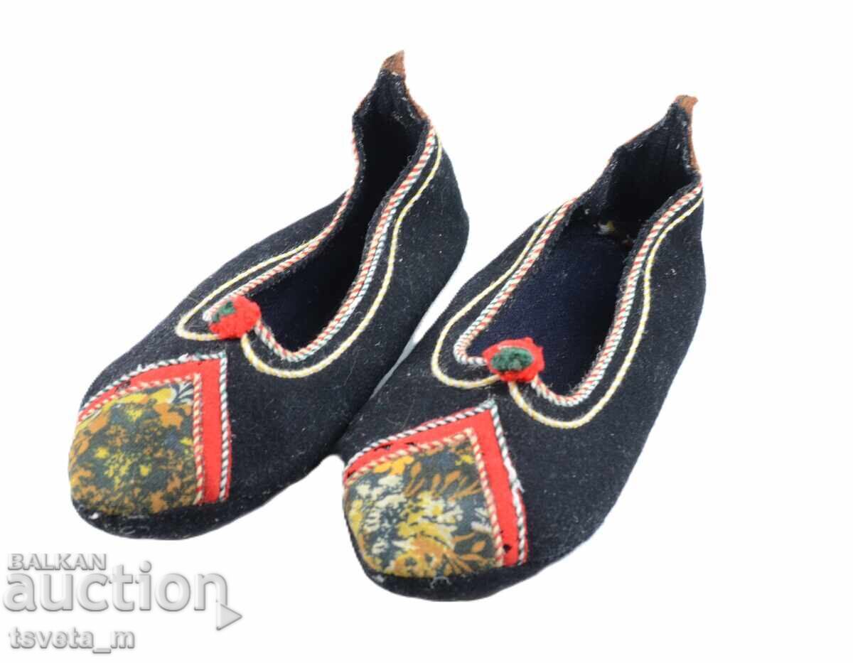 Μάλλινες χειροποίητες κάλτσες, παραδοσιακή φορεσιά