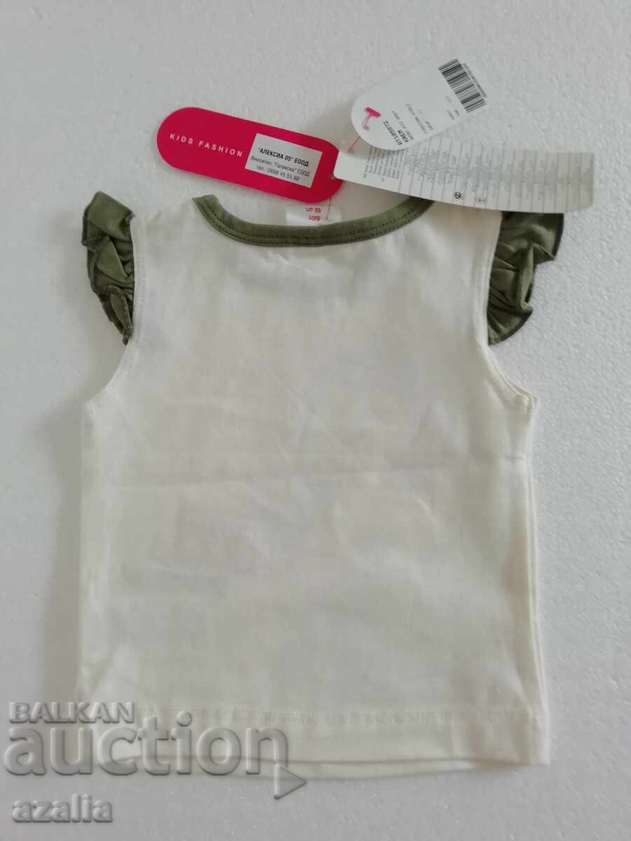 Delivery of New summer set for a girl