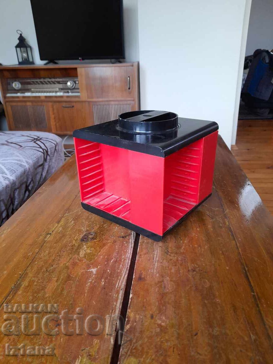 Old cassette deck, box for cassettes with price 33.00 BGN | € 16.87
