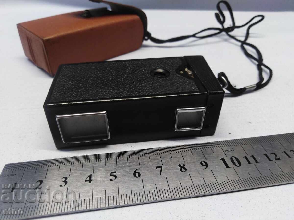 ΠΑΛΙΑ ΦΩΤΟΓΡΑΦΙΚΗ ΜΗΧΑΝΗ "ΚΙΕΒ 30" ΜΕ ΘΗΚΗ με τιμή 50.00 BGN | € 25.56