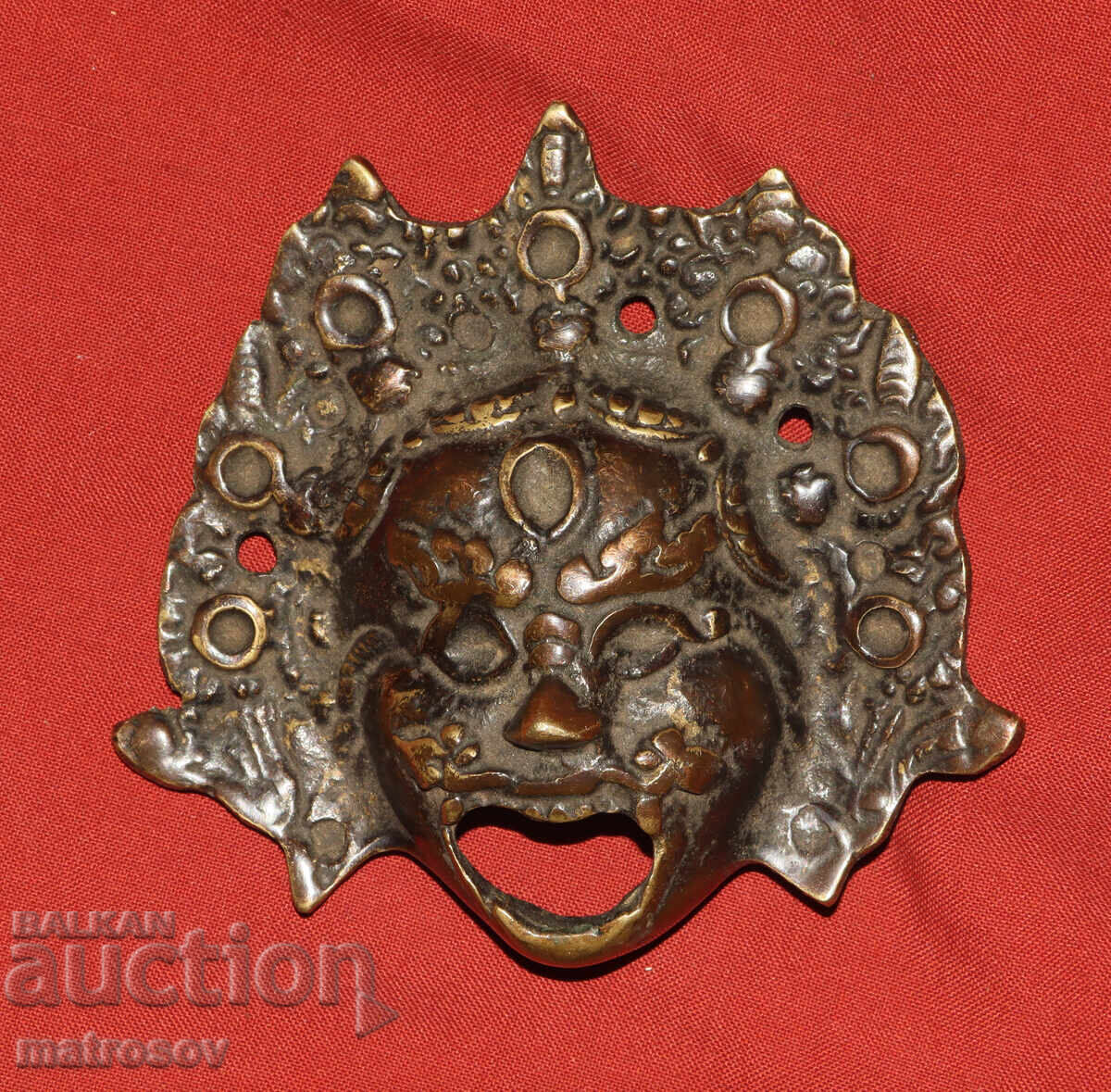 Χάλκινο ανάγλυφο γλυπτό, μάσκα με τιμή 150.00 BGN | € 76.69