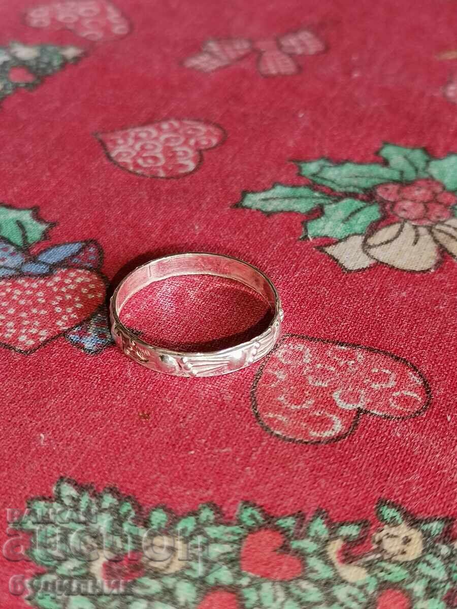 Livrarea Inel argint. 19mm. Lansez peste 100 de licitații. Vedeți Livrarea Inel argint. 19mm. Lansez peste 100 de licitații. Vedeți