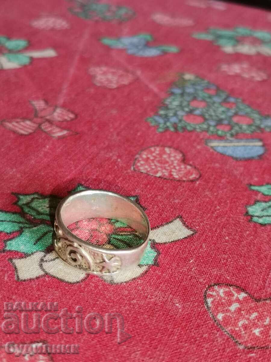 Silver ring. 17.2mm. I'm launching over 100 auctions. Check them out with price 21.99 BGN | € 11.24 Silver ring. 17.2mm. I'm launching over 100 auctions. Check them out with price 21.99 BGN | € 11.24