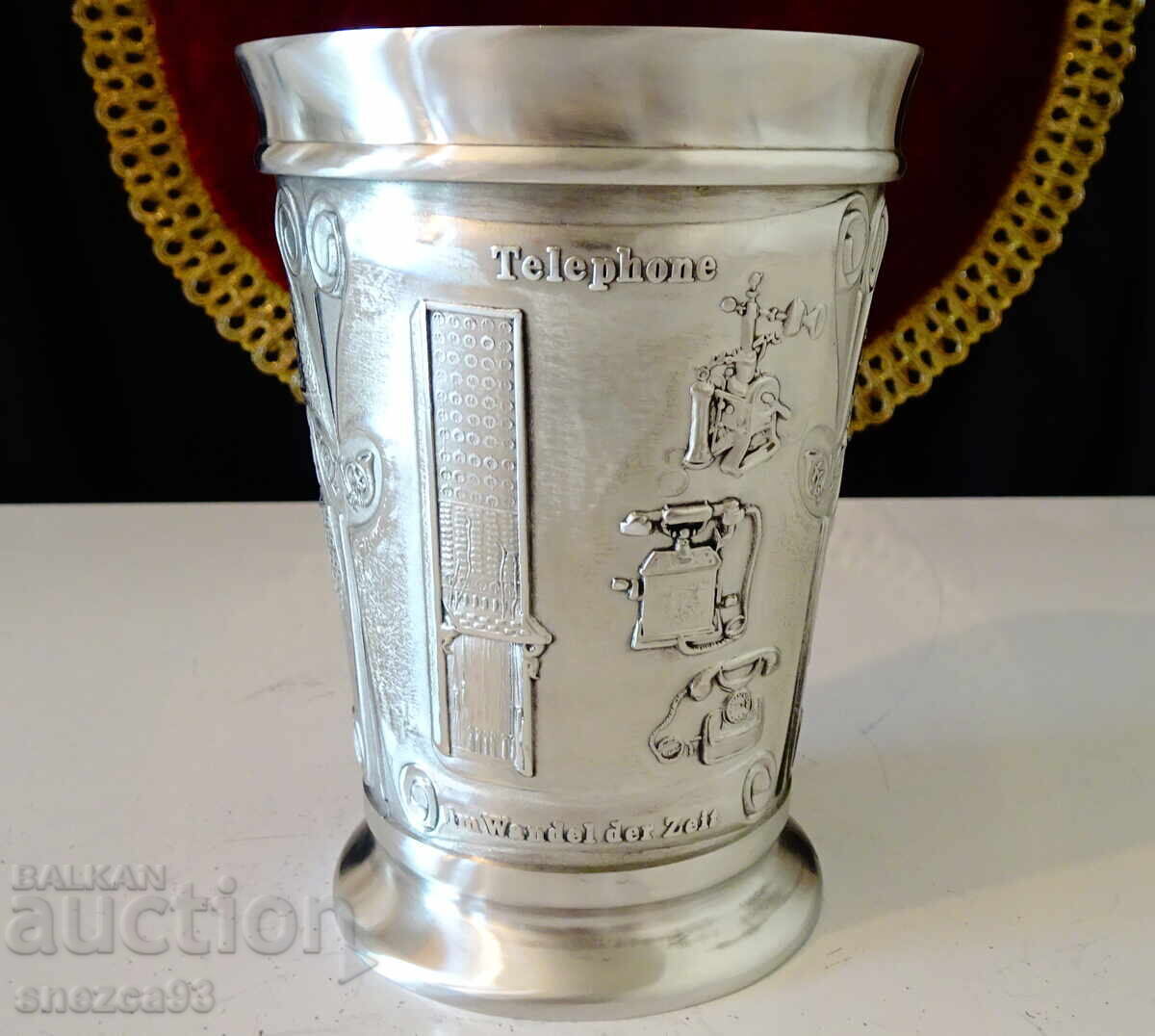 Livrarea Cană de cositor, halbă 300 ml, telefoane vechi, călăreț, Dürer Livrarea Cană de cositor, halbă 300 ml, telefoane vechi, călăreț, Dürer