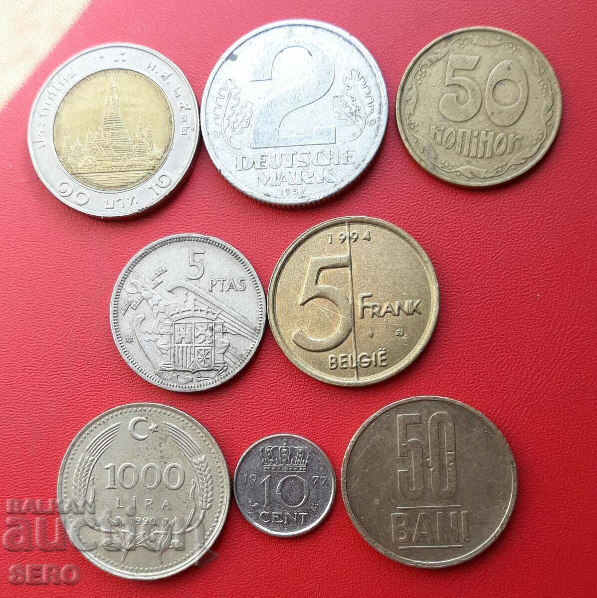 Mixed lot of 8 coins