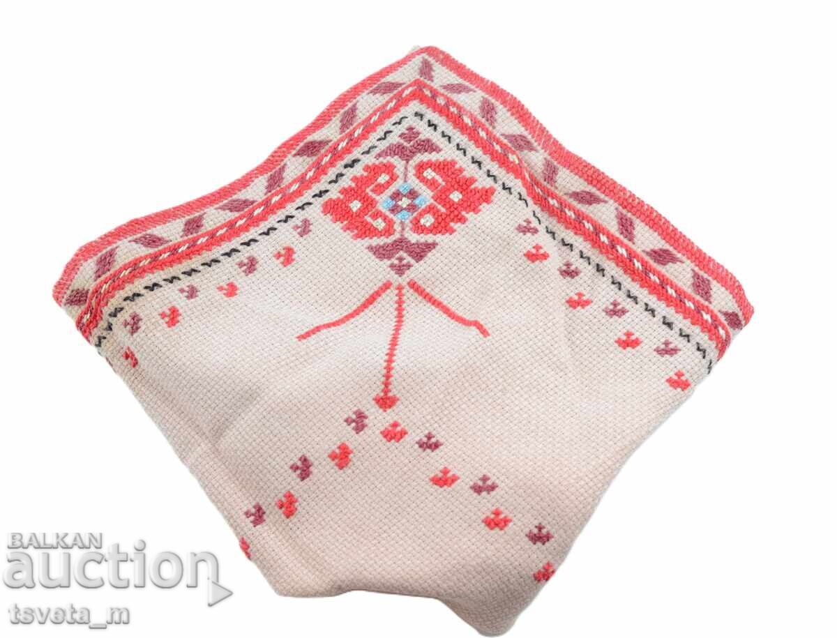 Hand-embroidered square with Bulgarian folk embroidery