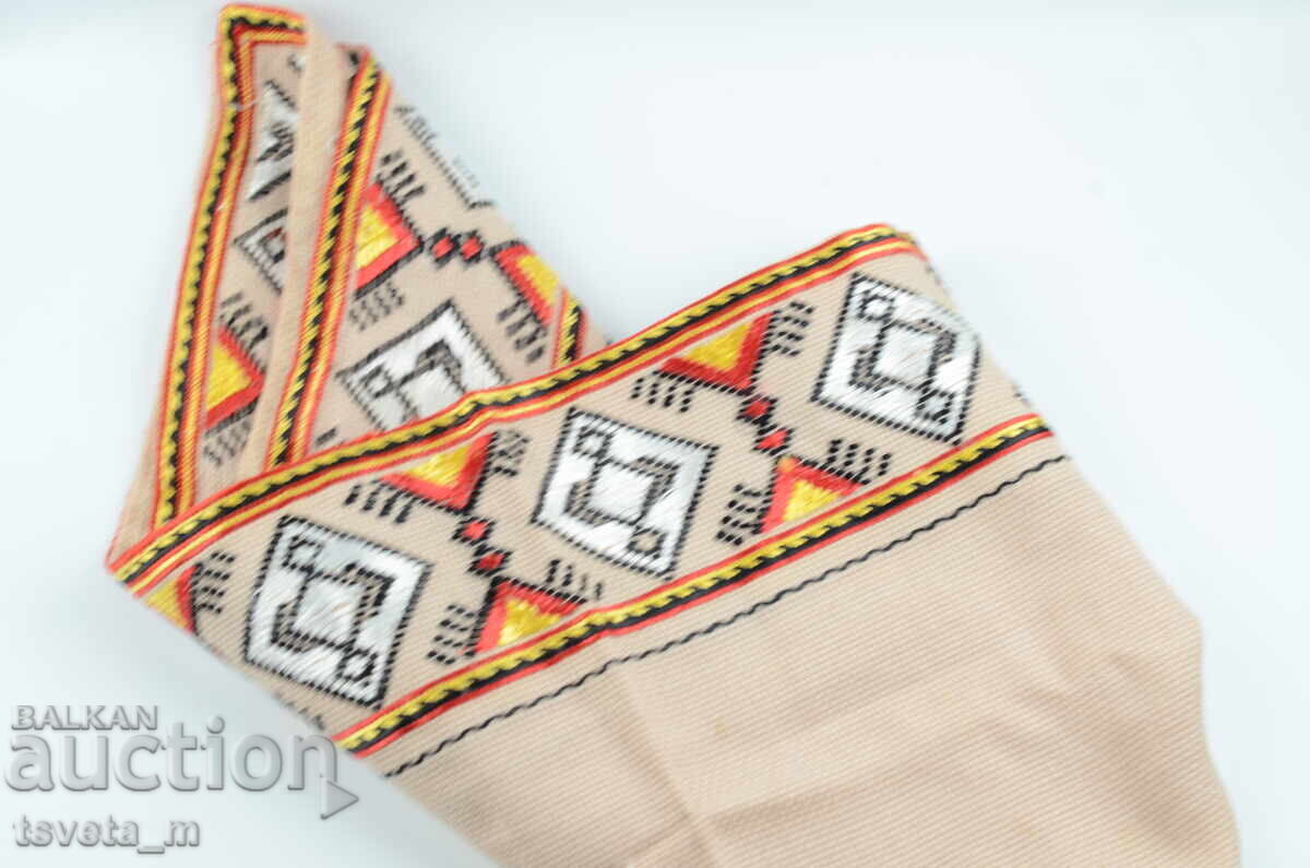Hand-embroidered square with Bulgarian folk embroidery with price € 7.67 | 15.00 BGN Hand-embroidered square with Bulgarian folk embroidery with price € 7.67 | 15.00 BGN