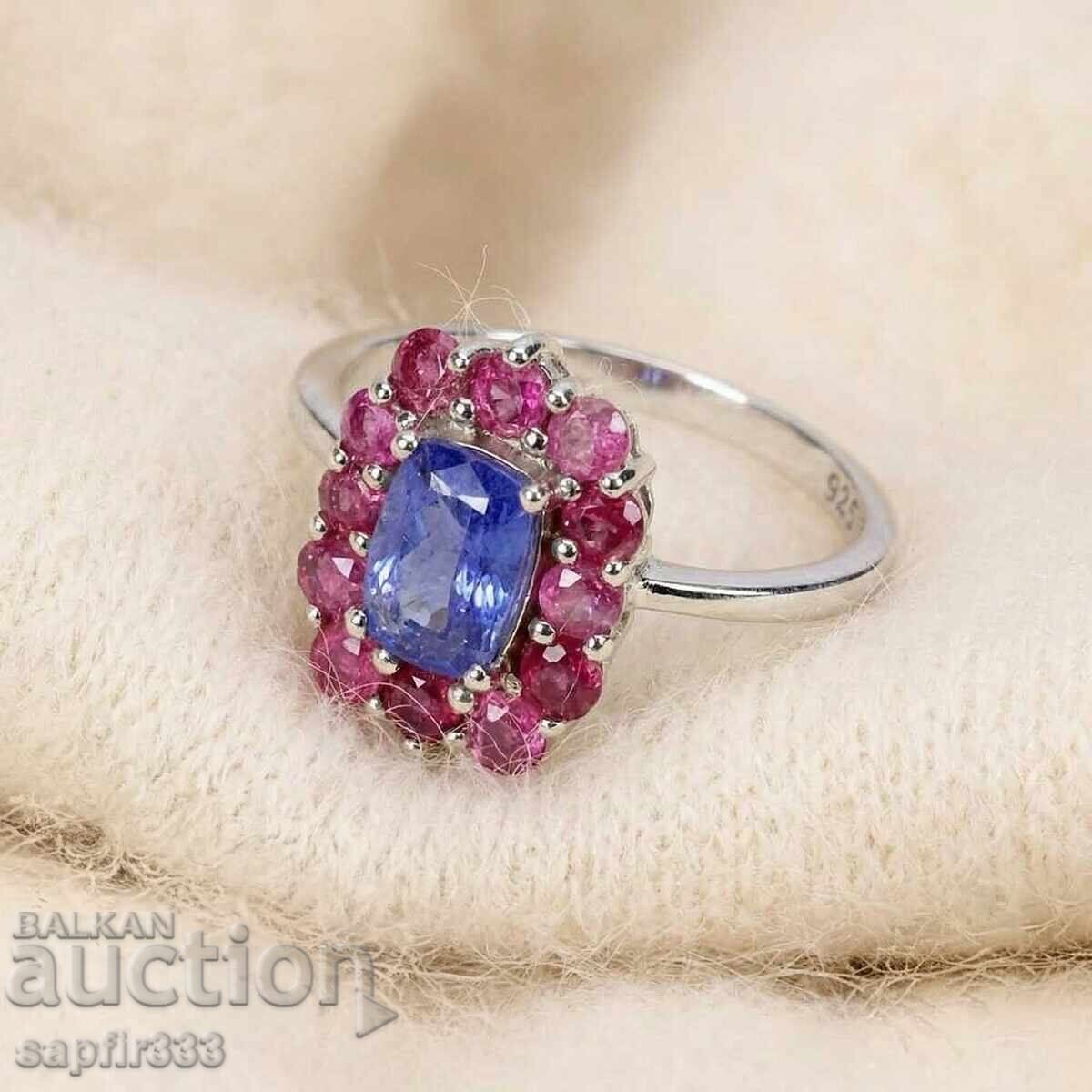 Delivery of LUXURIOUS ELEGANT RING WITH NATURAL TANZANITE AND RUBIES Delivery of LUXURIOUS ELEGANT RING WITH NATURAL TANZANITE AND RUBIES