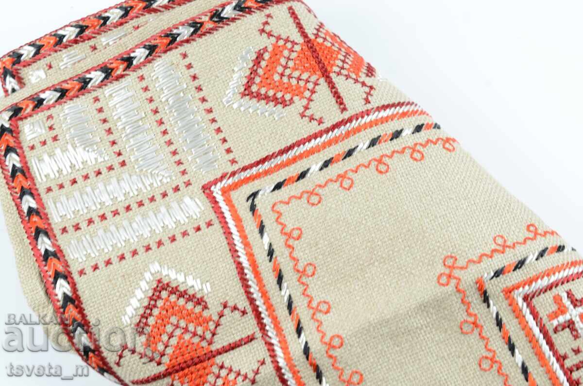 Delivery of Hand-embroidered square with Bulgarian folk embroidery