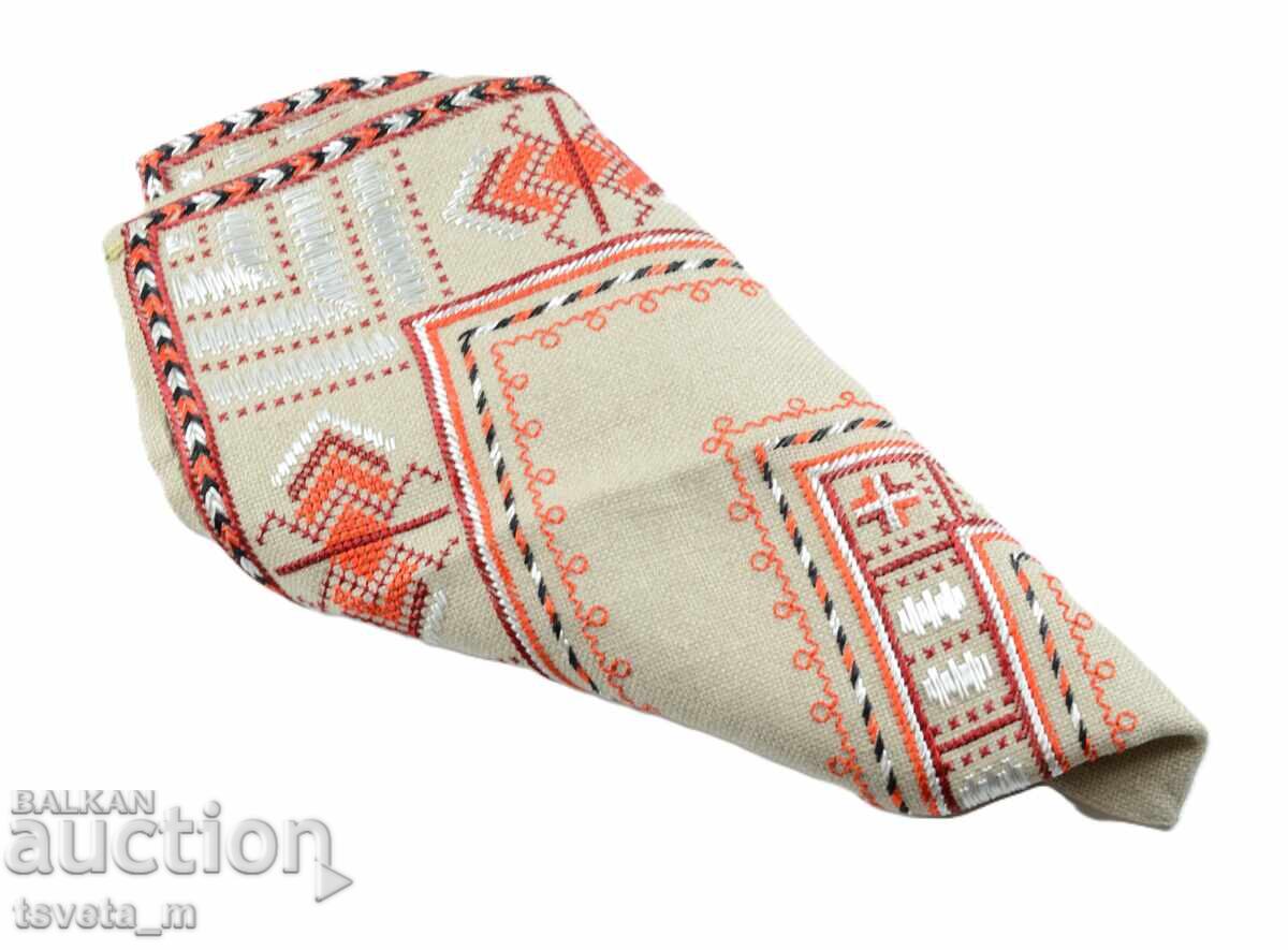 Hand-embroidered square with Bulgarian folk embroidery