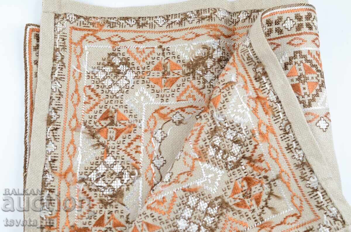 Ръчно бродирано каре с български народни шевици - 5