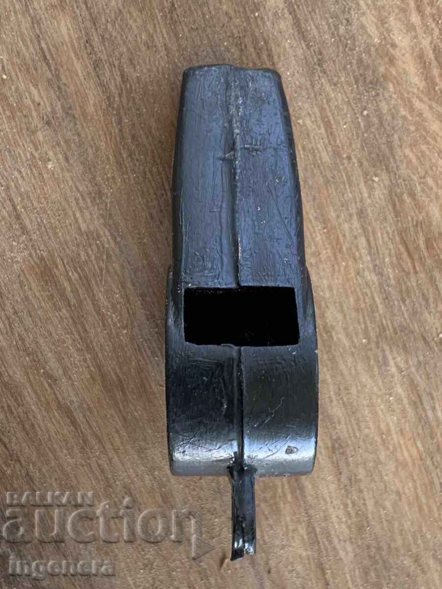 Доставка на СВИРКА ПЛАСТМАСА ОТ 60-ТЕ ФУТБОЛНО ДРУЖЕСТВО "ЛЕВСКИ"