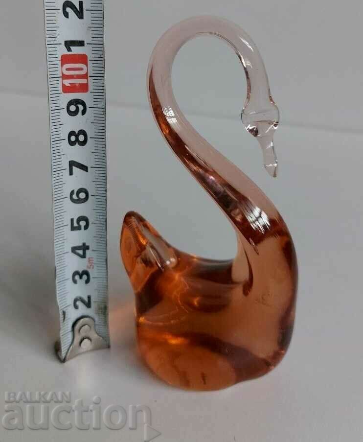 Delivery of . GLASS FIGURE SWAN STATUETTE TYPE STAINED GLASS Delivery of . GLASS FIGURE SWAN STATUETTE TYPE STAINED GLASS