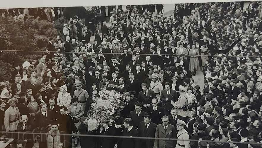 Delivery of IMPORTANT PERSONALITY FUNERAL PRIEST POP OLD PHOTO PHOTOGRAPHERS