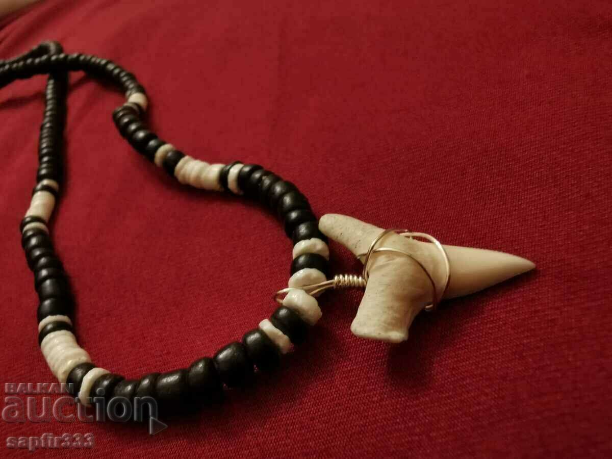 Доставка на УНИКАЛЕН ГЕРДАН ЗЪБ АКУЛА Доставка на УНИКАЛЕН ГЕРДАН ЗЪБ АКУЛА