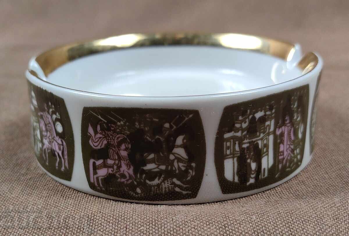 Licitație SCRUMIERĂ RARĂ DE PORCELAN NEUTILIZAT ISTORIA BULGARĂ