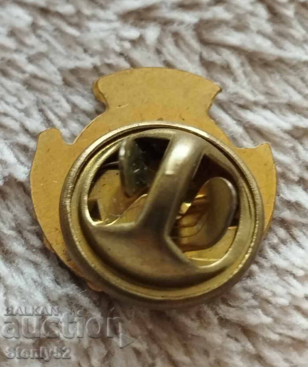 Значка ФК-Локомотив-101 София с цена 20.00 лв. | € 10.23 Значка ФК-Локомотив-101 София с цена 20.00 лв. | € 10.23