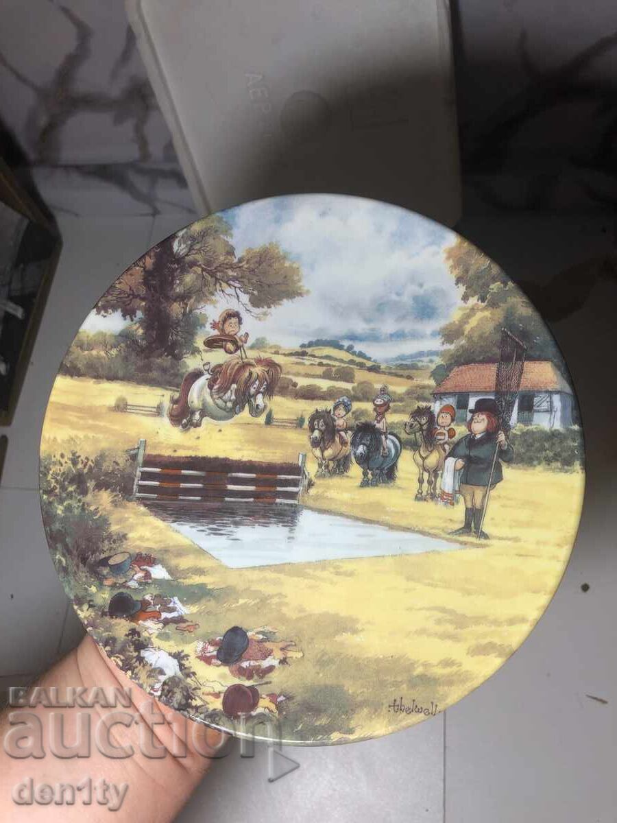 Декоративна чиния Royal Worcester с понита / кон с цена 23.00 лв. | € 11.76