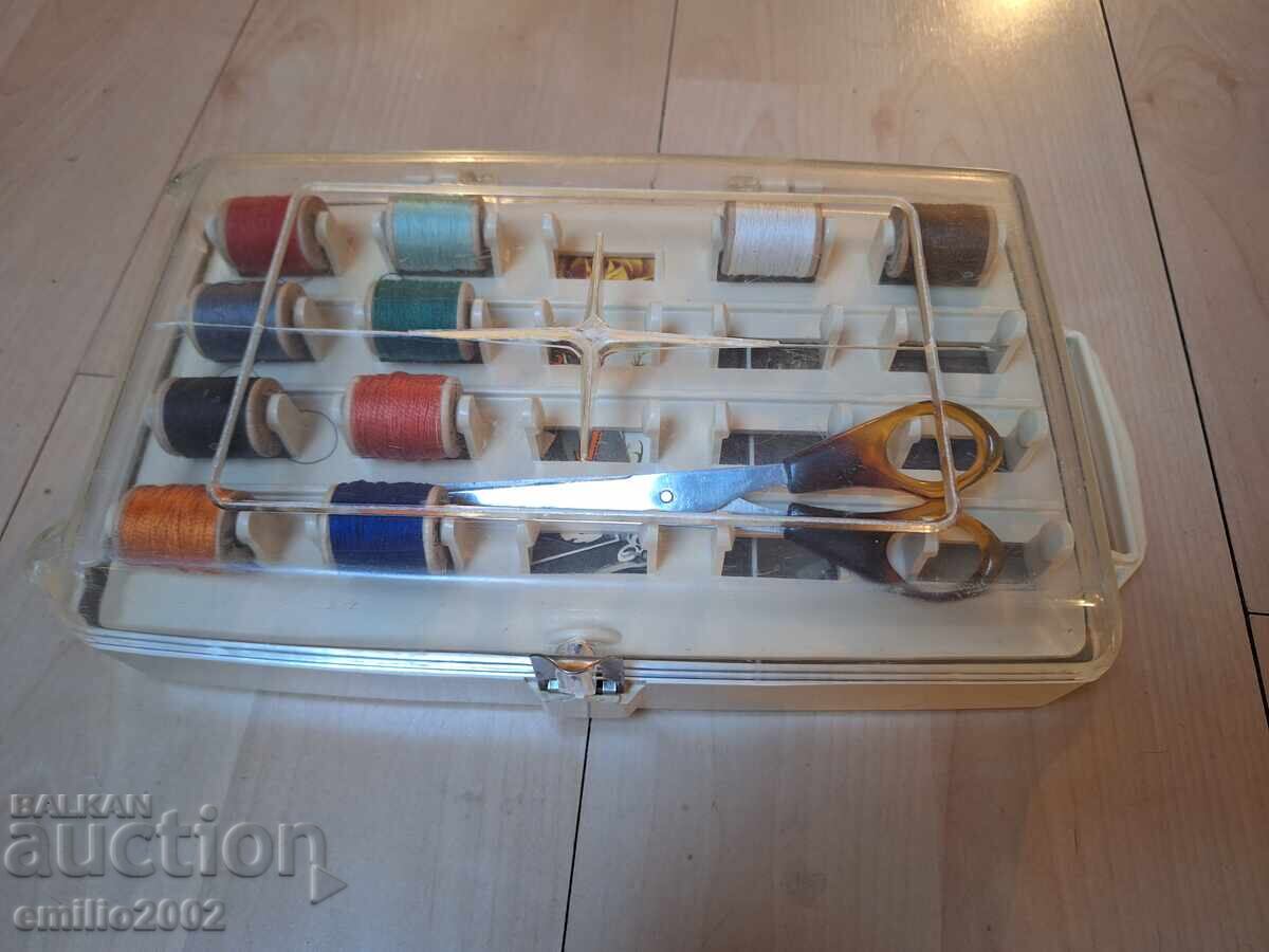 Ρετρό διοργανωτής ραπτικής Ρετρό διοργανωτής ραπτικής