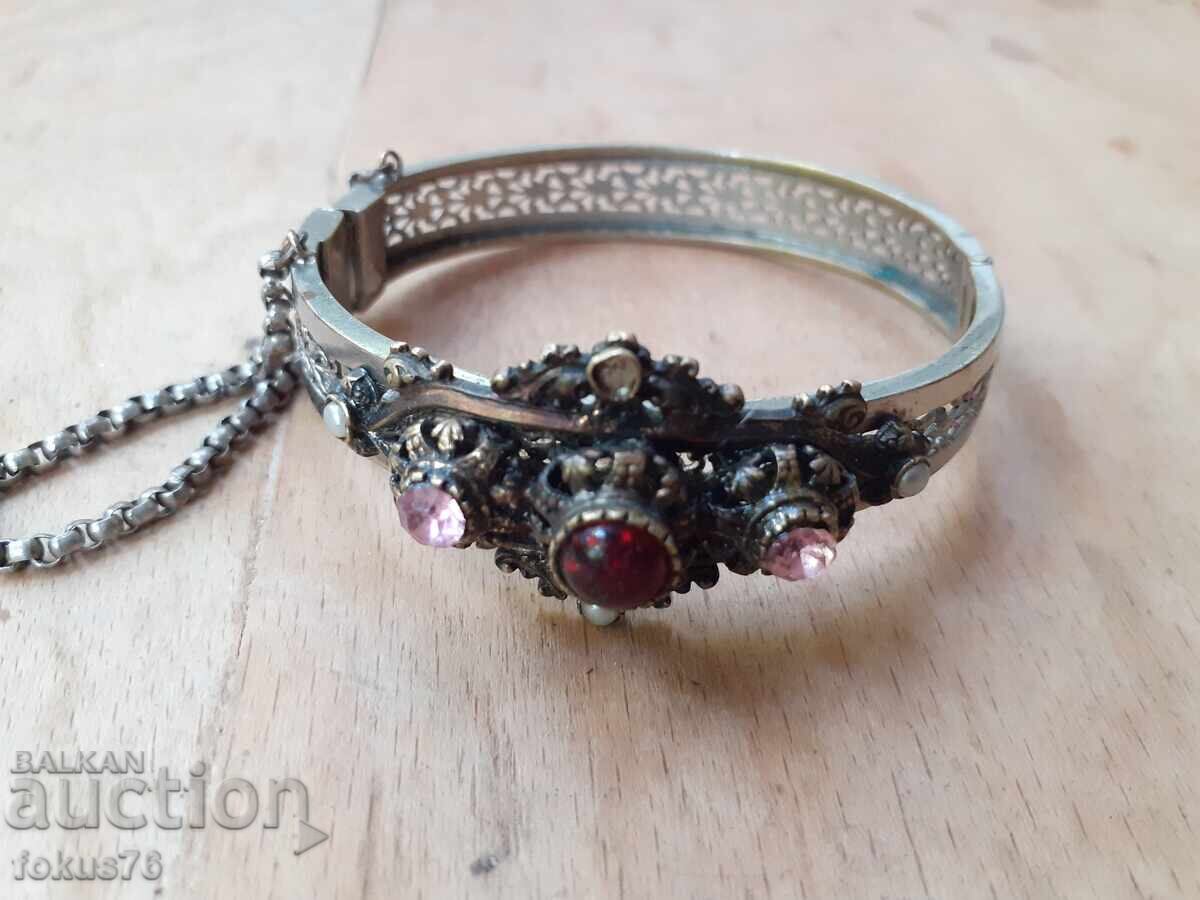 Αρχαίο γυναικείο βραχιόλι κόσμημα με τιμή 79.00 BGN | € 40.39