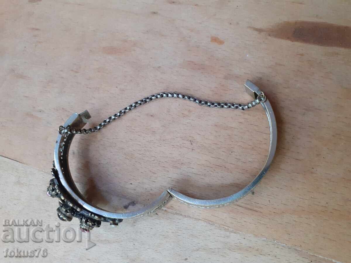 Παράδοση Αρχαίο γυναικείο βραχιόλι κόσμημα