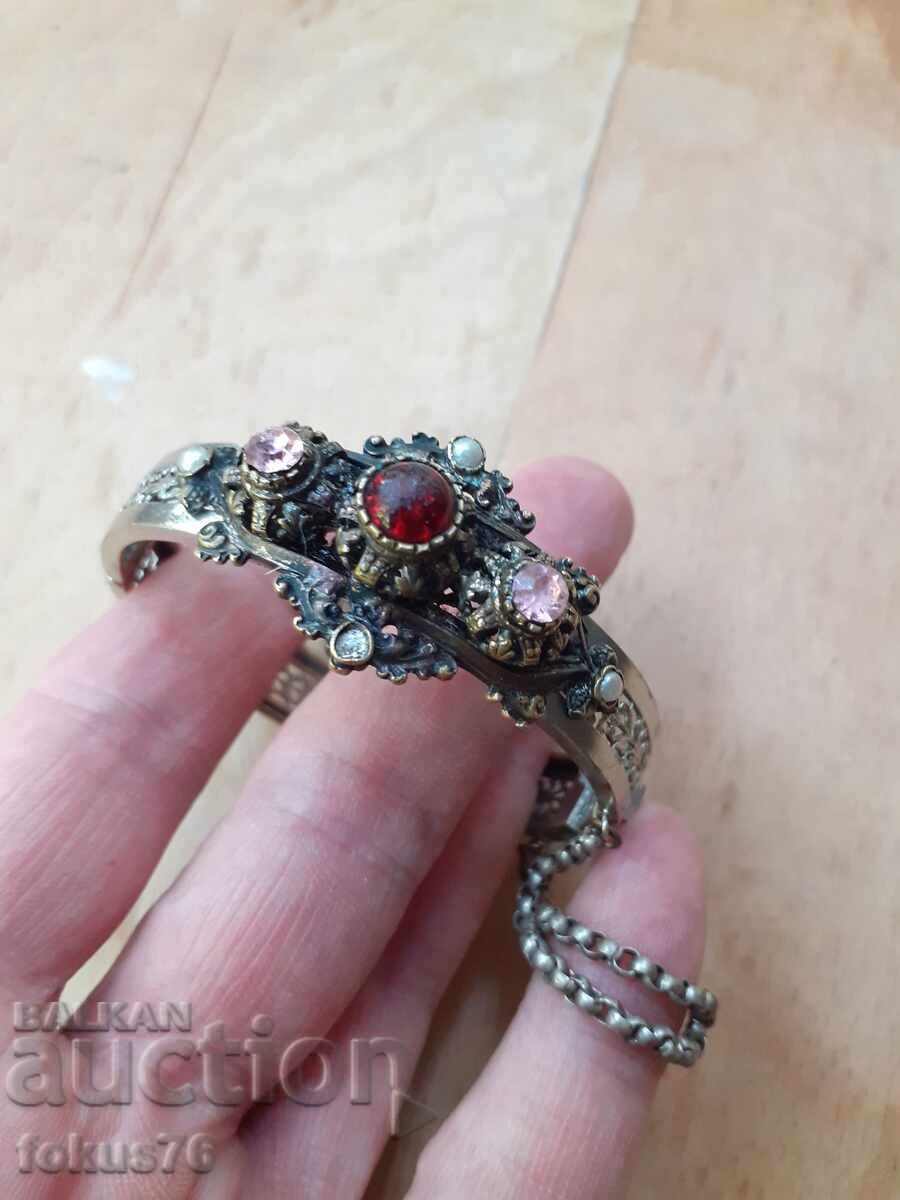 Αρχαίο γυναικείο βραχιόλι κόσμημα