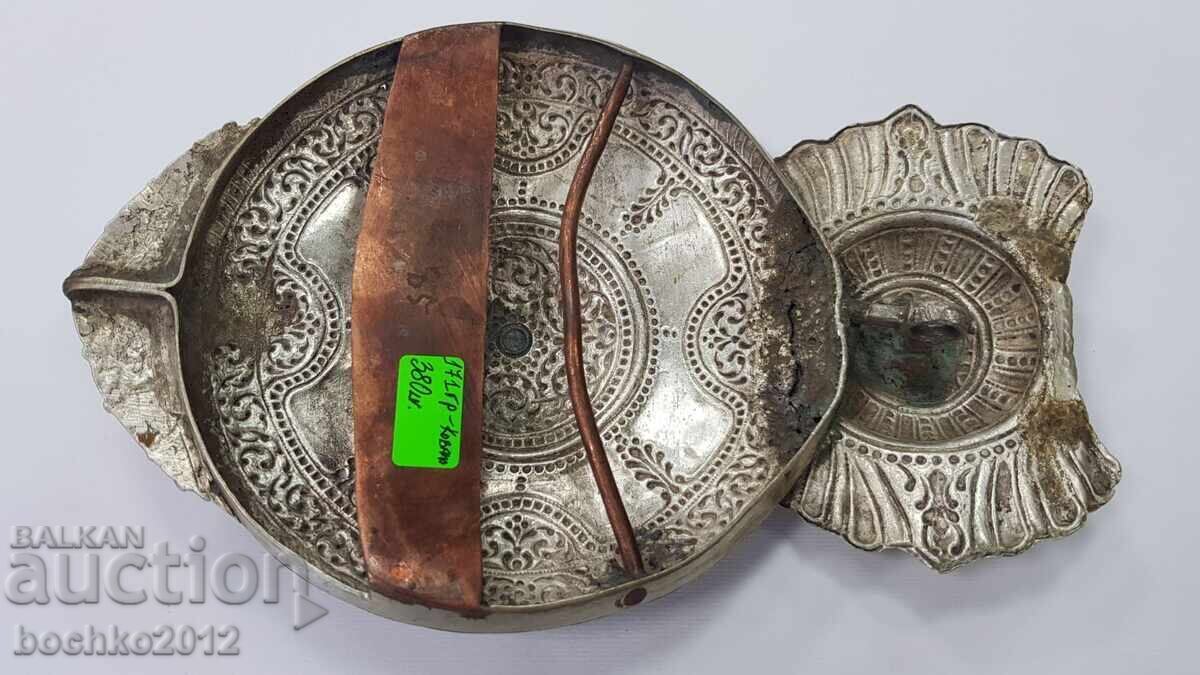 Доставка на Рядка сребърна възрожденска половинка на пафта - 19,5 см.