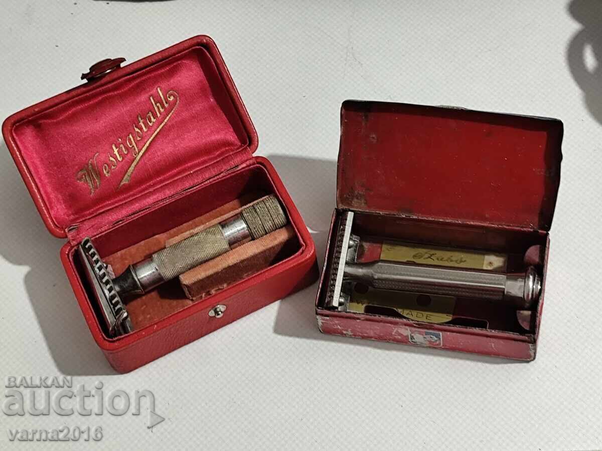 Lot of Two Vintage Razors Lot of Two Vintage Razors