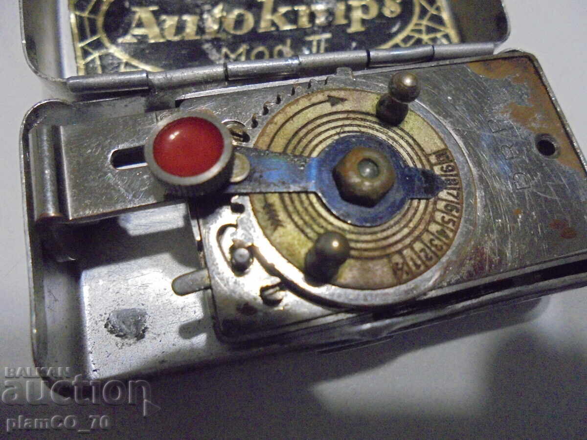 Auction  Antique Folding Camera - Haka Autokrips Mod. II