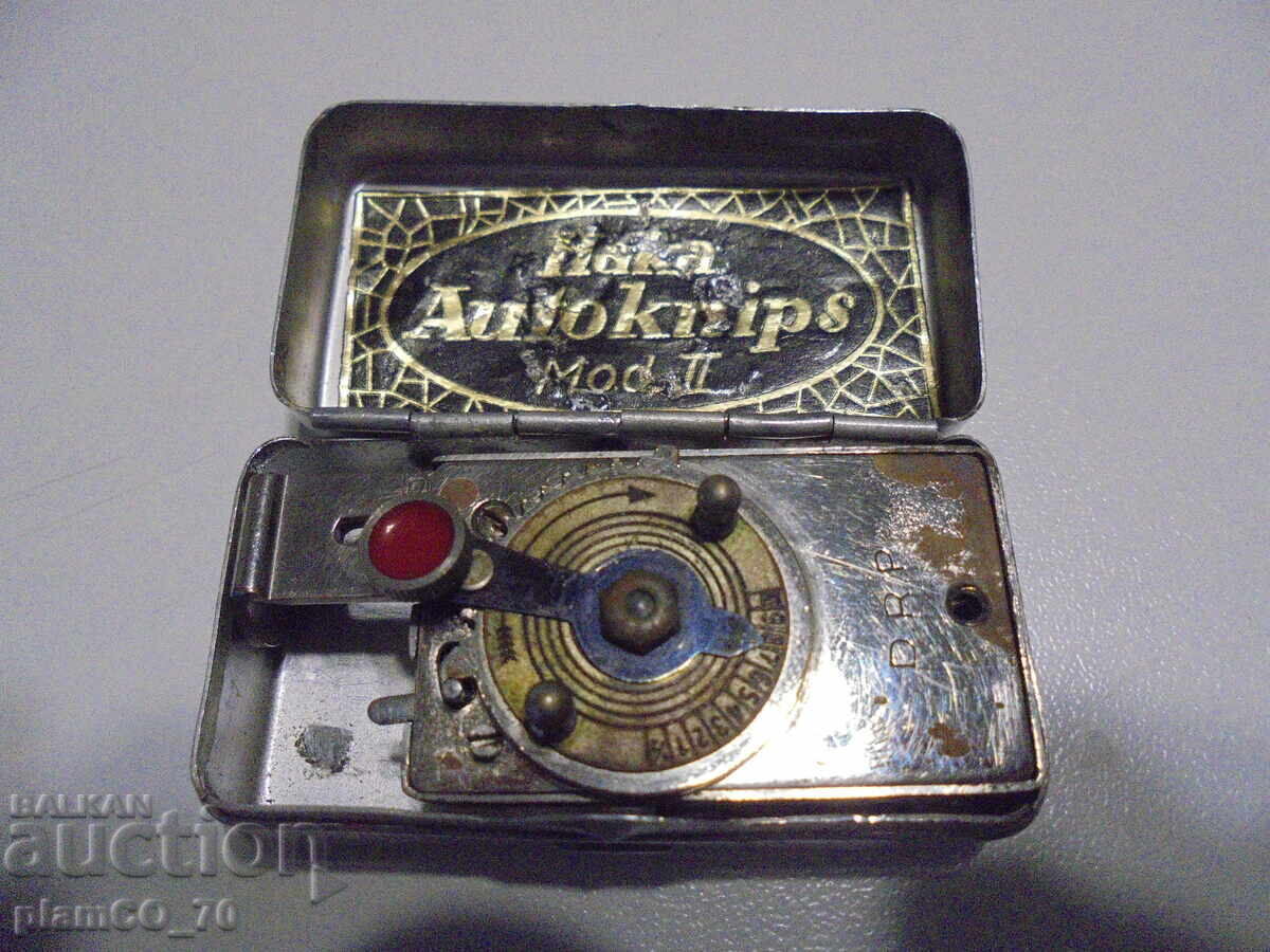 Antique Folding Camera - Haka Autokrips Mod. II