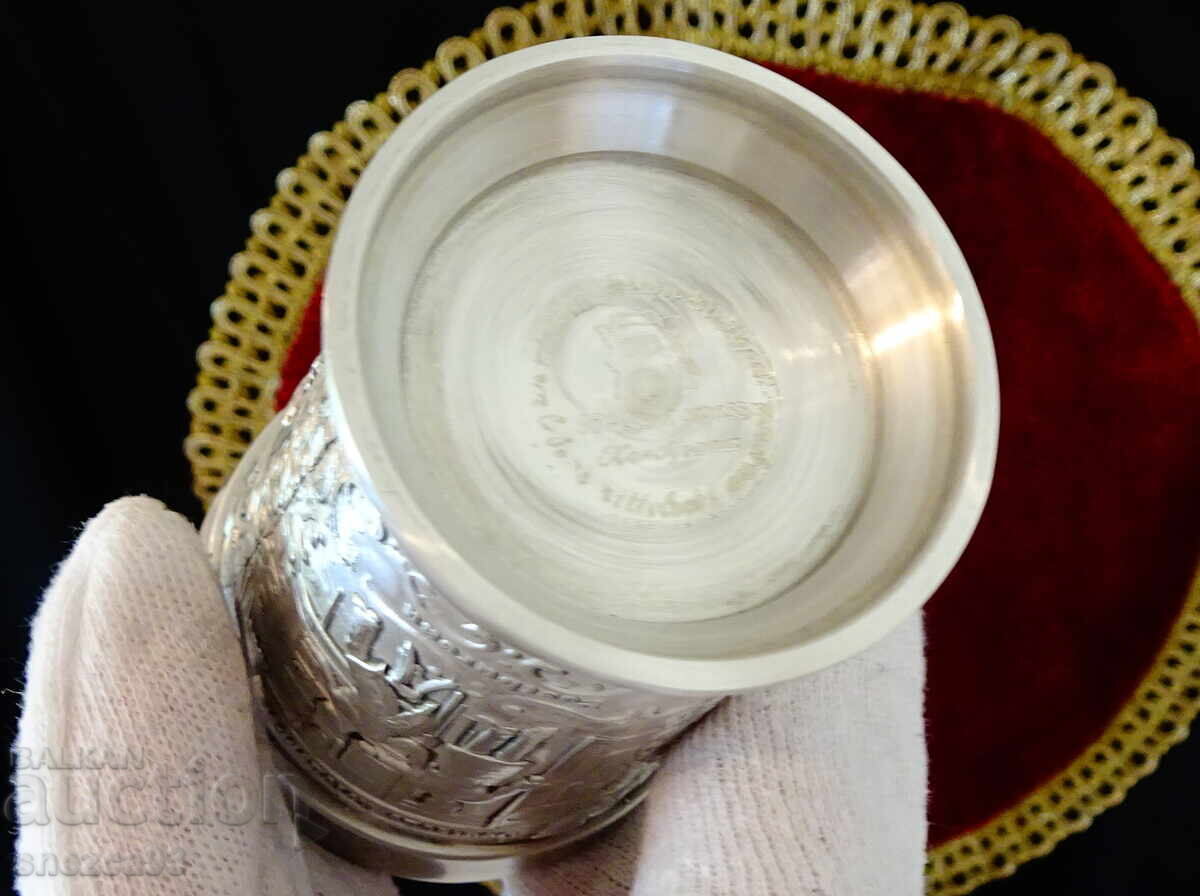 Чаша от калай за вино с пощенски коне. - 6 Чаша от калай за вино с пощенски коне. - 6