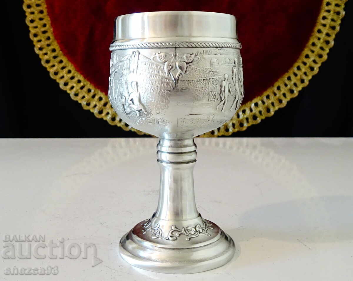 Δημοπρασία Ψηλό κασσιτέρινο ποτήρι για ρακή, Εκδρομή