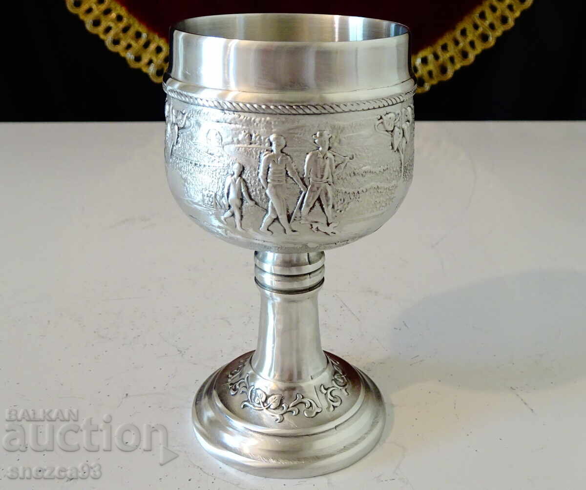 Παράδοση Ψηλό κασσιτέρινο ποτήρι για ρακή, Εκδρομή