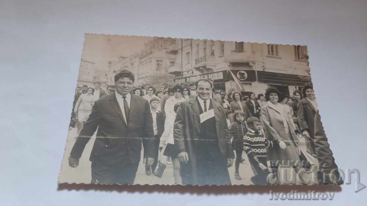 Φωτογραφία Σόφιας, Υπάλληλοι της ΤΠΚ Ροδίνα σε διαδήλωση 1968