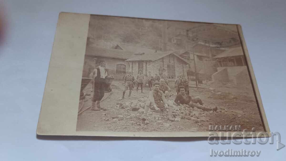 Снимка Мъже в мина Плакалница 1927 Снимка Мъже в мина Плакалница 1927
