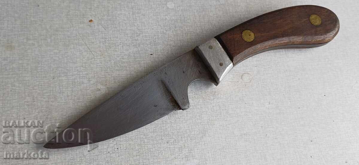 Knife for skinning from the "Petko Denev" factory - Gabrovo Knife for skinning from the "Petko Denev" factory - Gabrovo