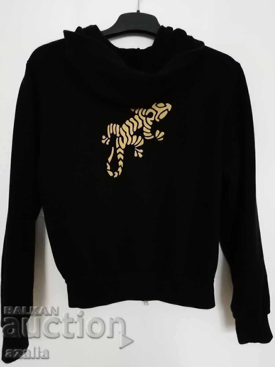 Black sweatshirt with hood and ornaments, cotton with price 20.00 BGN | € 10.23 Black sweatshirt with hood and ornaments, cotton with price 20.00 BGN | € 10.23